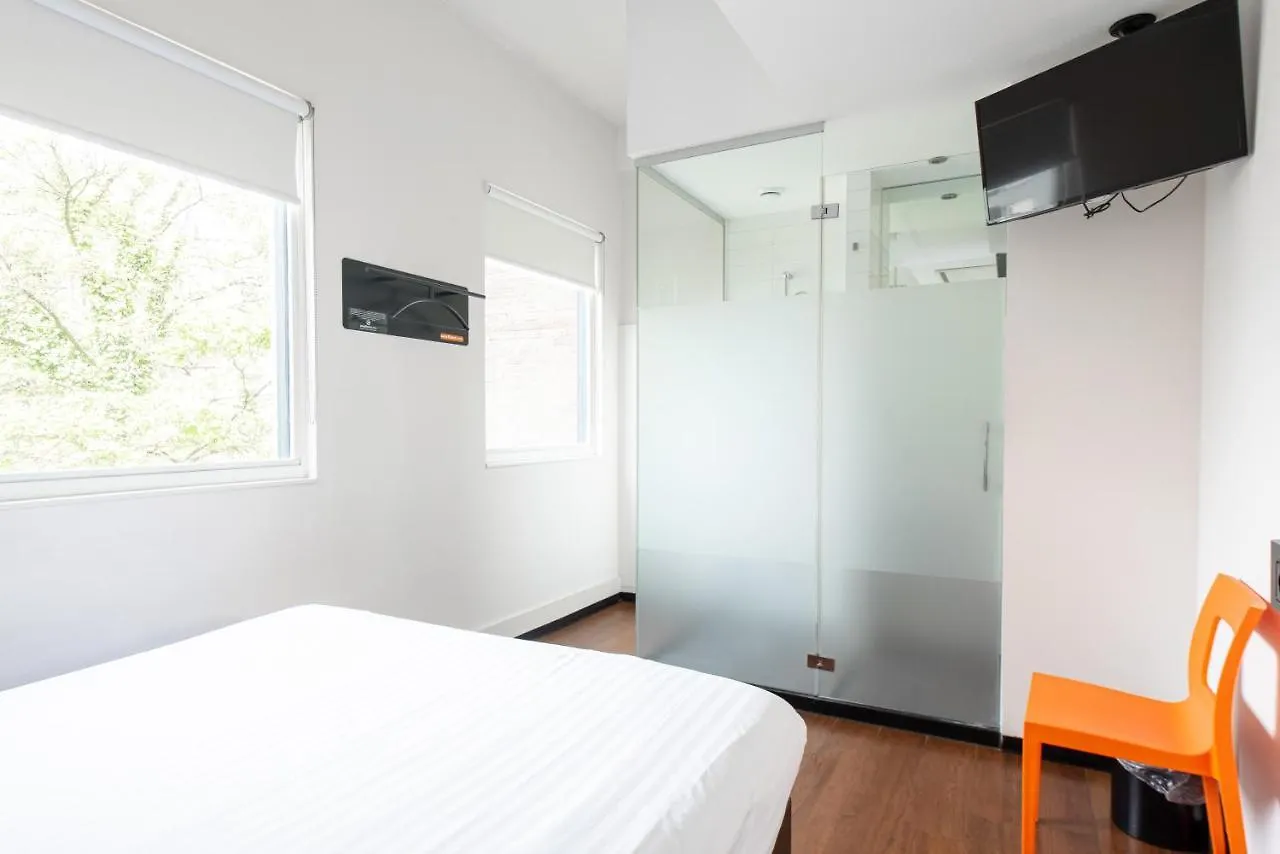 Easyhotel Amsterdam City Centre South Hotel