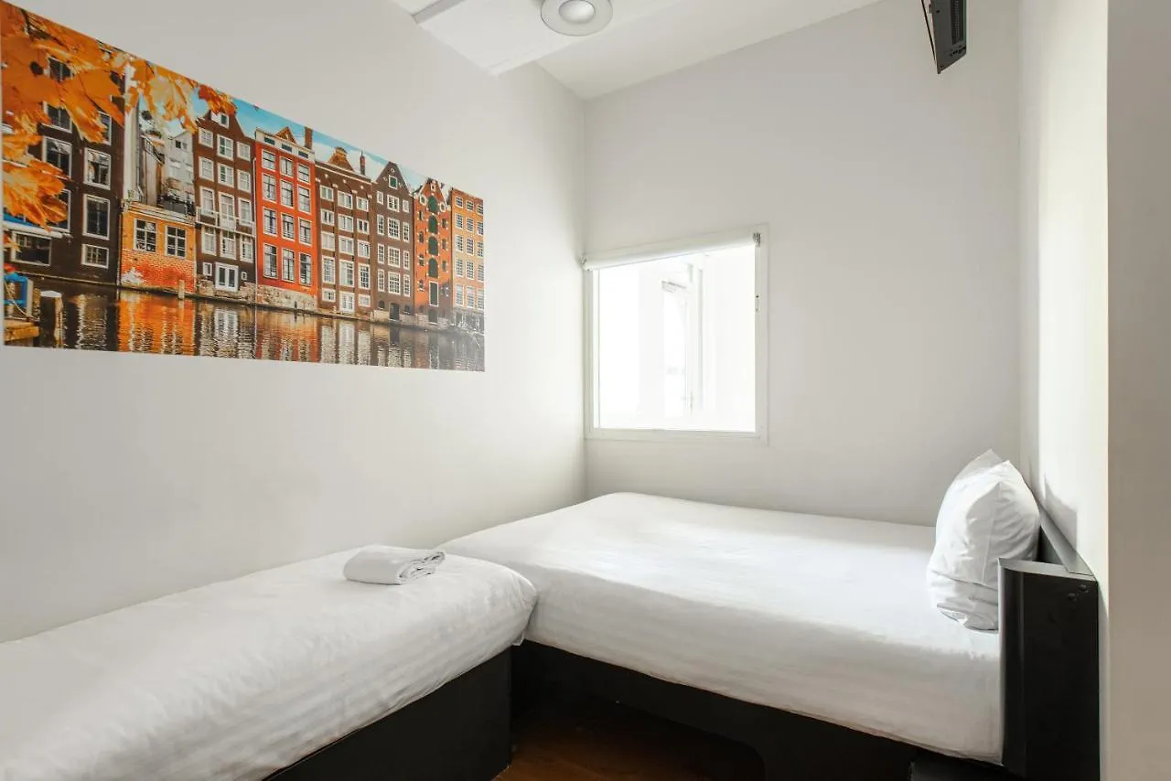 Easyhotel Amsterdam City Centre South Hotel