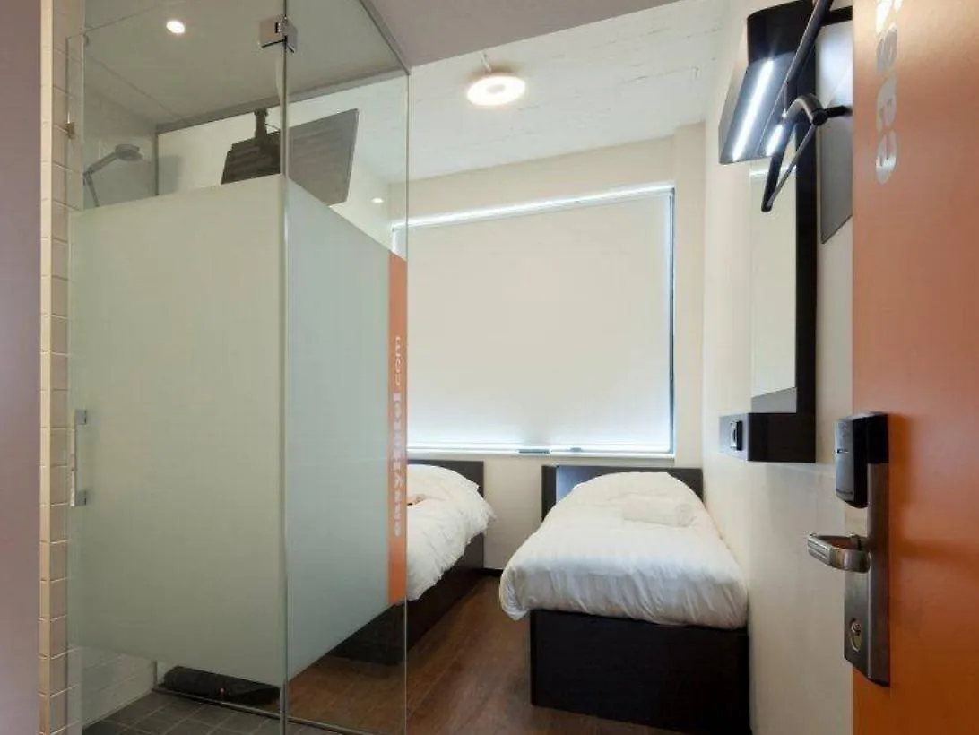 ** Hotel Easyhotel Amsterdam City Centre South Netherlands