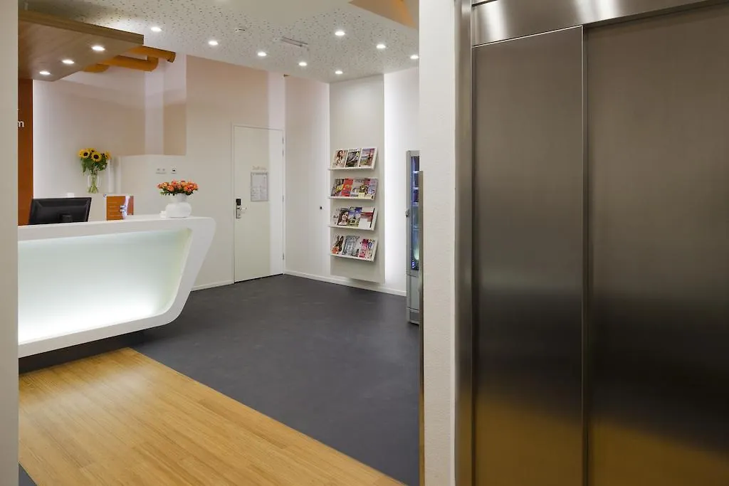 Easyhotel Amsterdam City Centre South Hollandia
