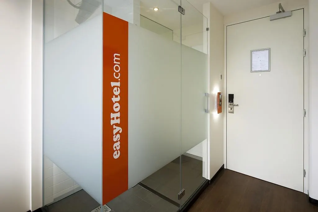 Hotel Easyhotel Amsterdam City Centre South