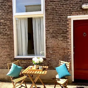 Basic Little House Scheveningen Apartment