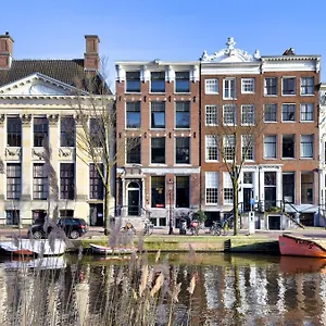 Stayokay Stadsdoelen - Refurbished November 2024 Albergue