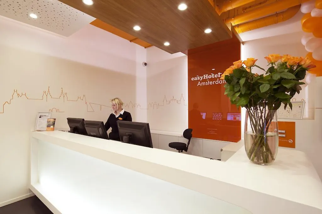 Easyhotel Amsterdam City Centre South Hotel