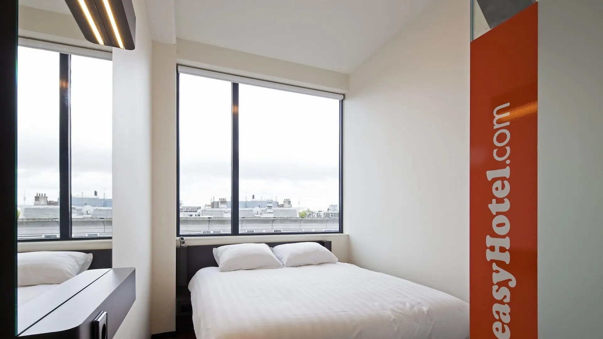 Easyhotel Amsterdam City Centre South Netherlands