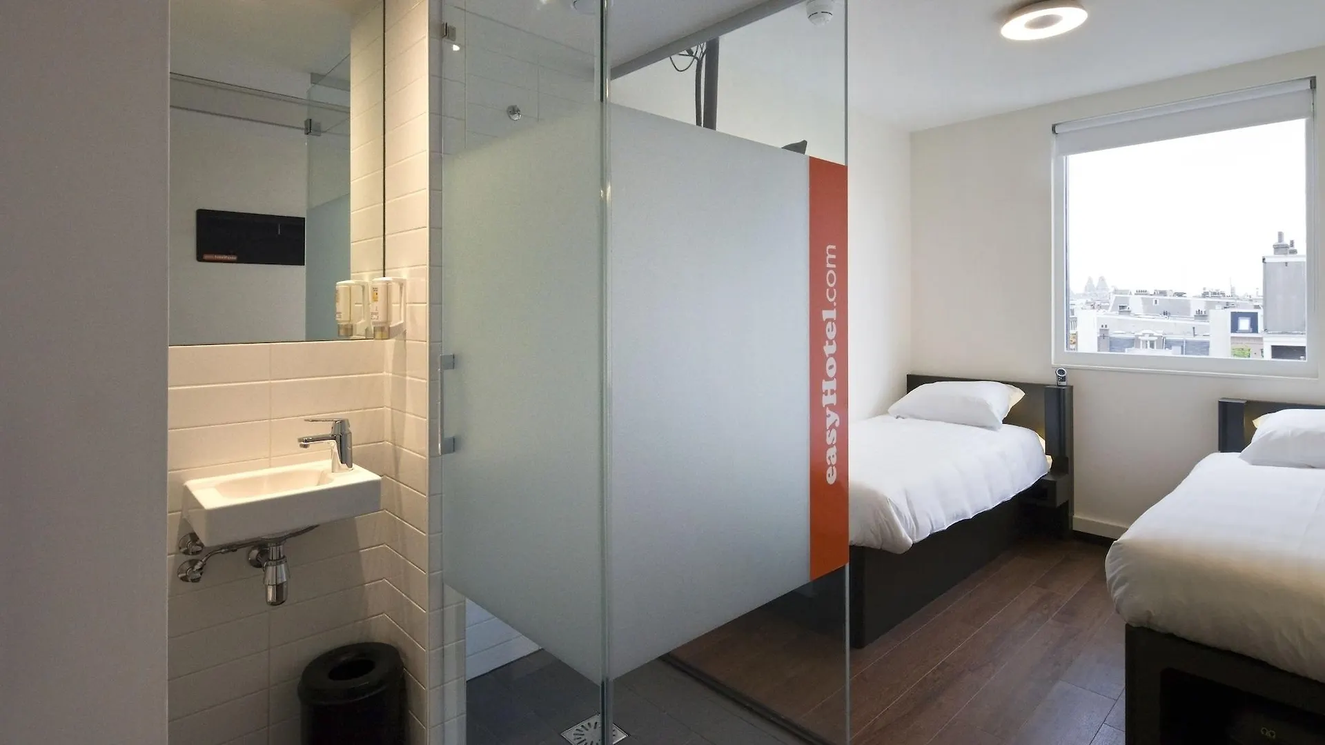 Easyhotel Amsterdam City Centre South הולנד