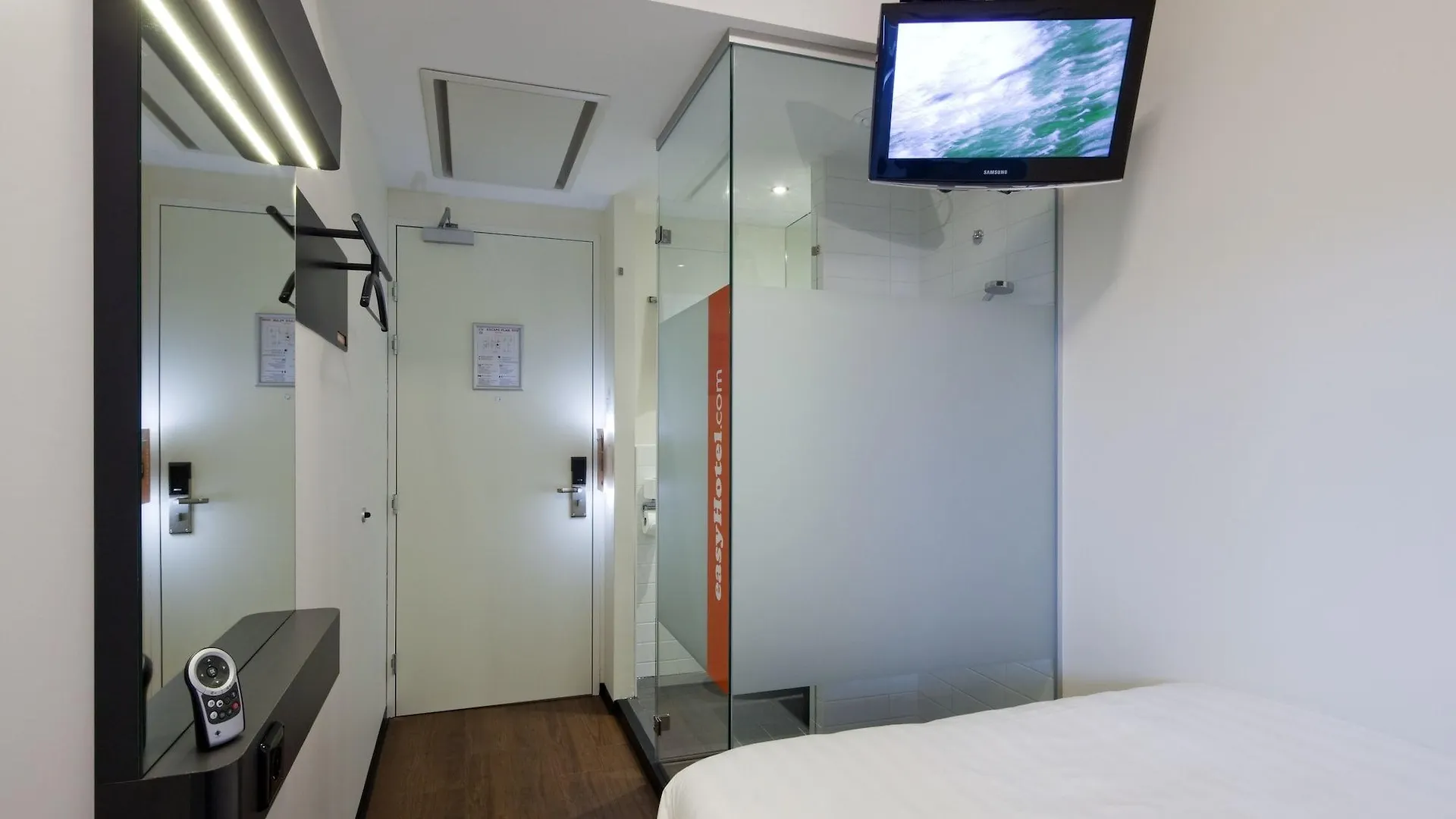 Easyhotel Amsterdam City Centre South 2*,  Netherlands