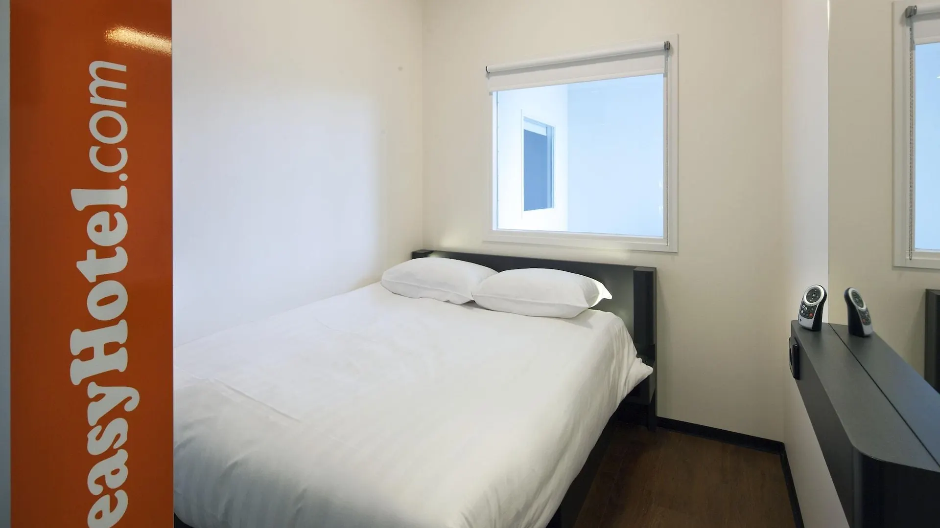 Easyhotel Amsterdam City Centre South 2*,  Netherlands