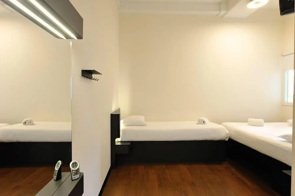 מלון Easyhotel Amsterdam City Centre South