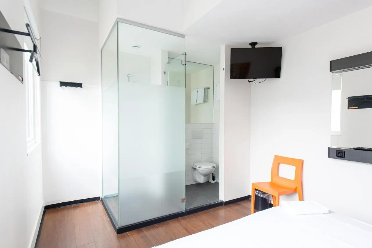 Hotel Easyhotel Amsterdam City Centre South