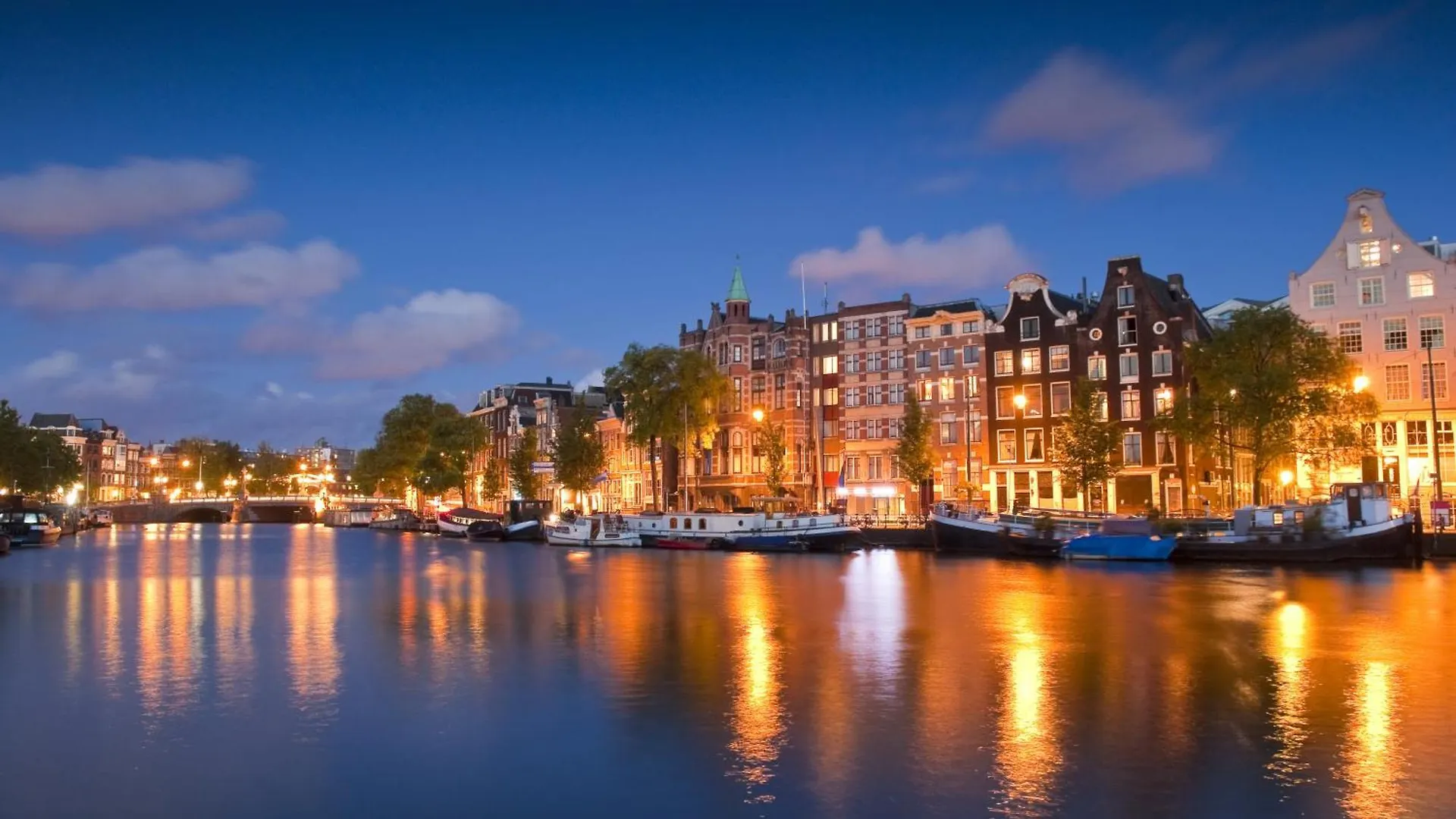 Easyhotel Amsterdam City Centre South 2*,  Netherlands