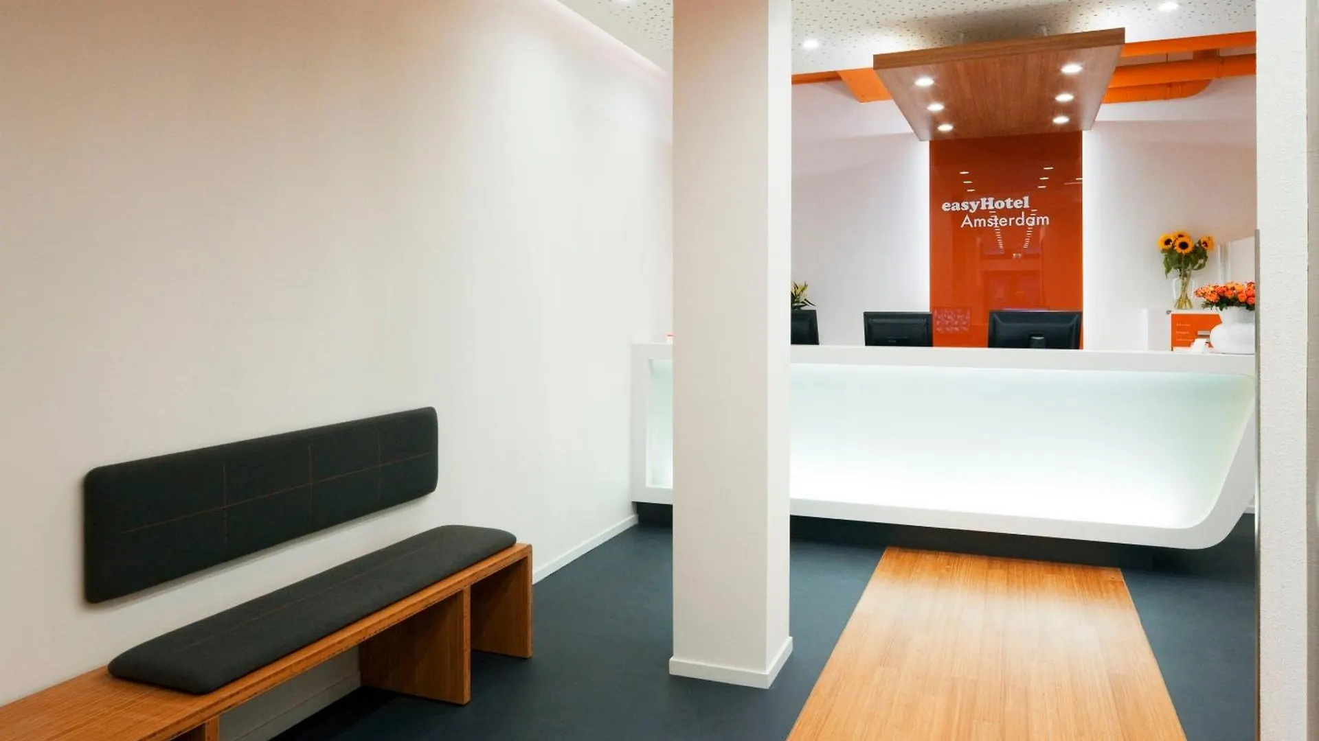 מלון Easyhotel Amsterdam City Centre South