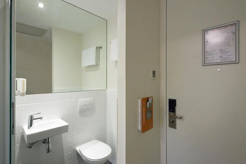 Easyhotel Amsterdam City Centre South Hotel