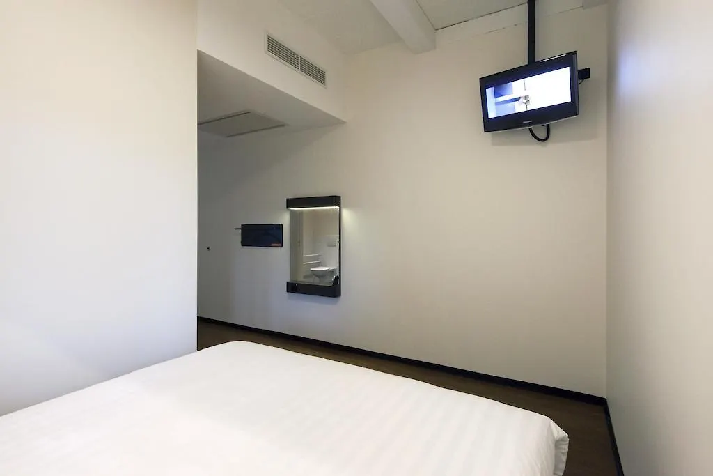 Easyhotel Amsterdam City Centre South Hotel